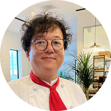 旅館・バーベキュー場・カフェ経営 合同会社 MASUGATA　代表　水野 貴弘さま